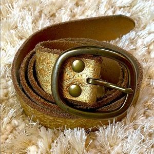 Target Brand Genuine Leather Gold Tone Belt Sz MD